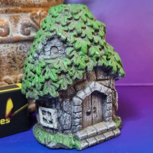 Dwarf Oak Leaf House